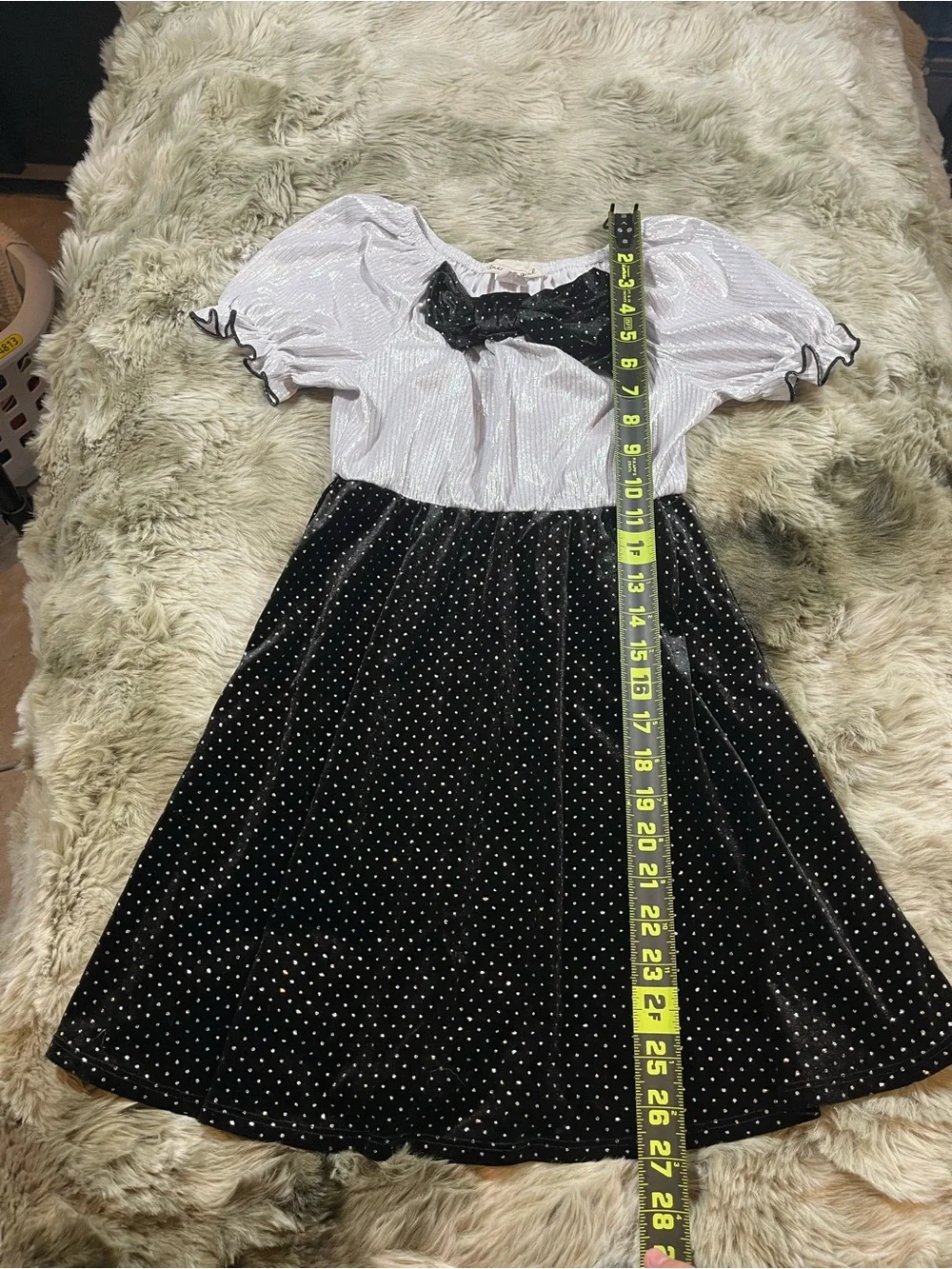 Dreamgirl Black and White Polka Dot Kids Dress with Bow & Puff Sleeves. Size 10